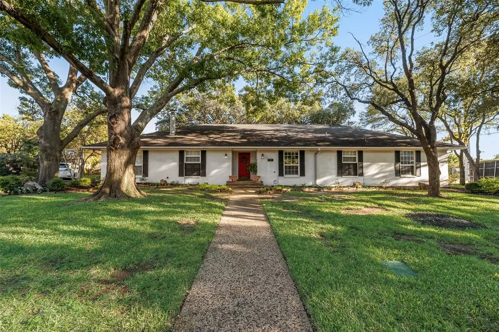 Dallas, TX 75229,11132 Rosser Court