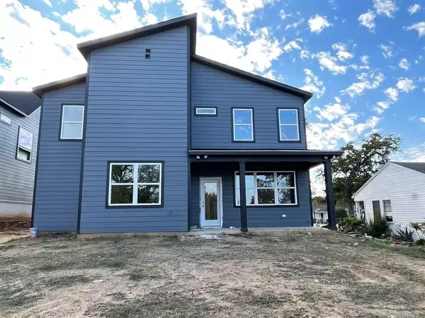 Dallas, TX 75203,1326 Diceman Avenue