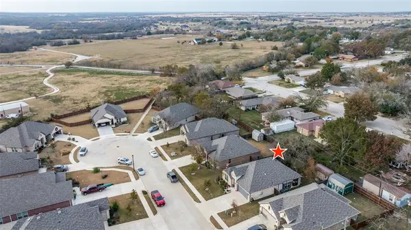Krum, TX 76249,306 Osage Court