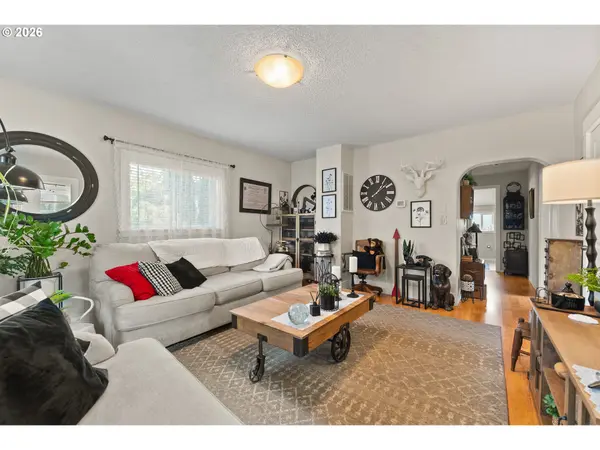 419 W AGEE ST, Roseburg, OR 97471