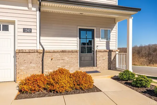 1240 Lindenshire DR, Forest, VA 24551