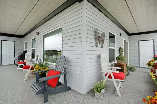 Brooks, AB T1R0Y7,499 Meadowlake CT E #208