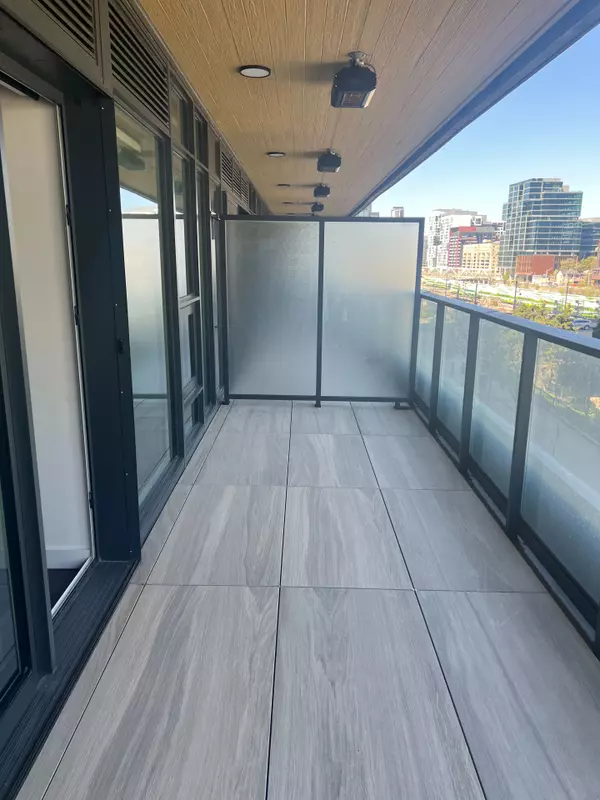 Toronto, ON M5V 0X3,1 Concord Cityplace WAY #501