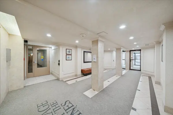 1540 Pickering Pkwy #303, Pickering, ON L1V 3V9