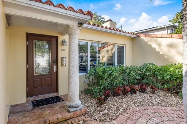 1928 NE 7th Pl, Fort Lauderdale, FL 33304