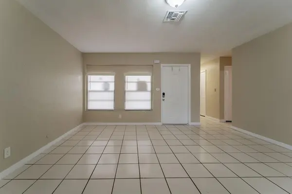 Hollywood, FL 33024,6660 Allen St