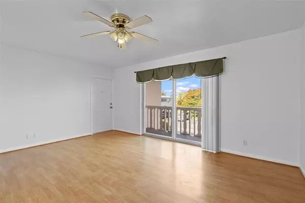 Boynton Beach, FL 33435,90 South Blvd #2C