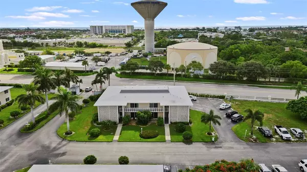 Boynton Beach, FL 33435,90 South Blvd #2C