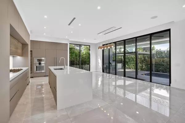 Fort Lauderdale, FL 33301,1225 NE 4th St