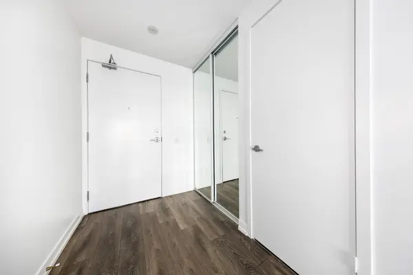 Vaughan, ON L4K 0J5,5 Buttermill AVE #5001