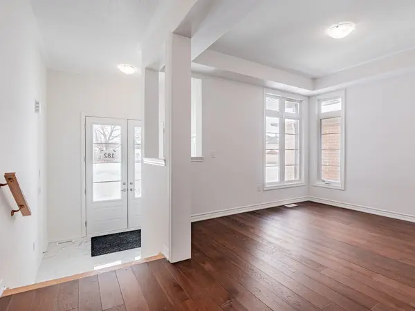 91 Calypso AVE, Springwater, ON L9X 2C6