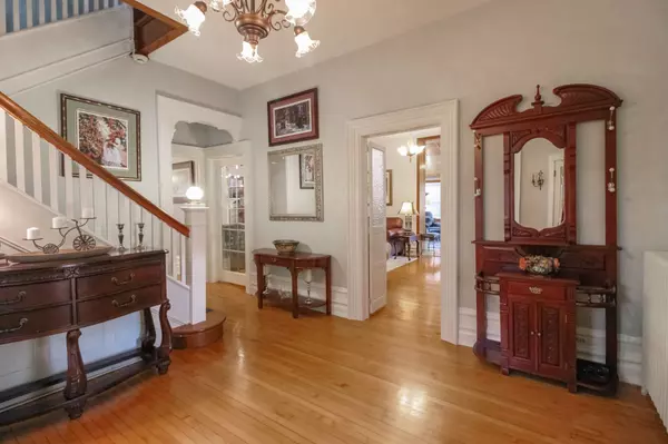 Cramahe, ON K0K 1S0,33 Division ST