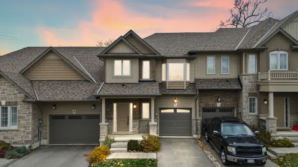 West Lincoln, ON L0R 2A0,11 Dennis DR