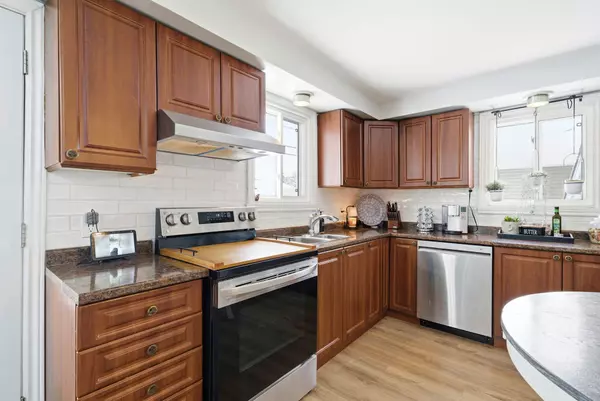 Cornwall, ON K6H 3B2,605 Twelfth ST E