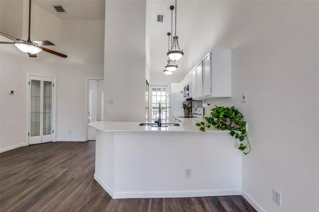 Dallas, TX 75209,4800 W Lovers Lane #119