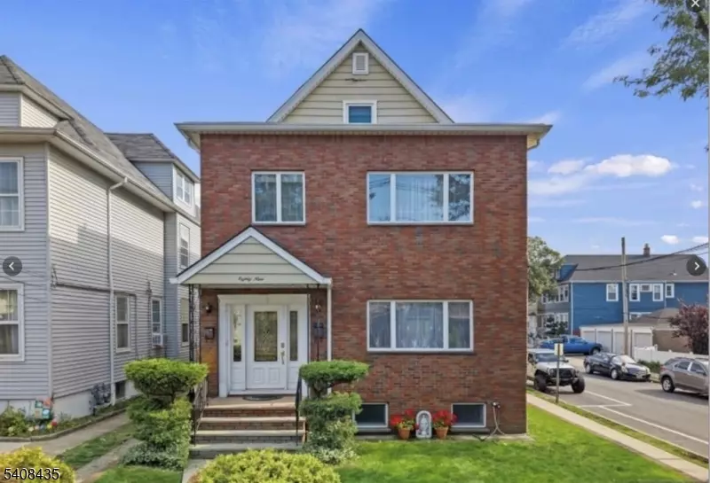 Clifton City, NJ 07011,89 Clifton Ave #2