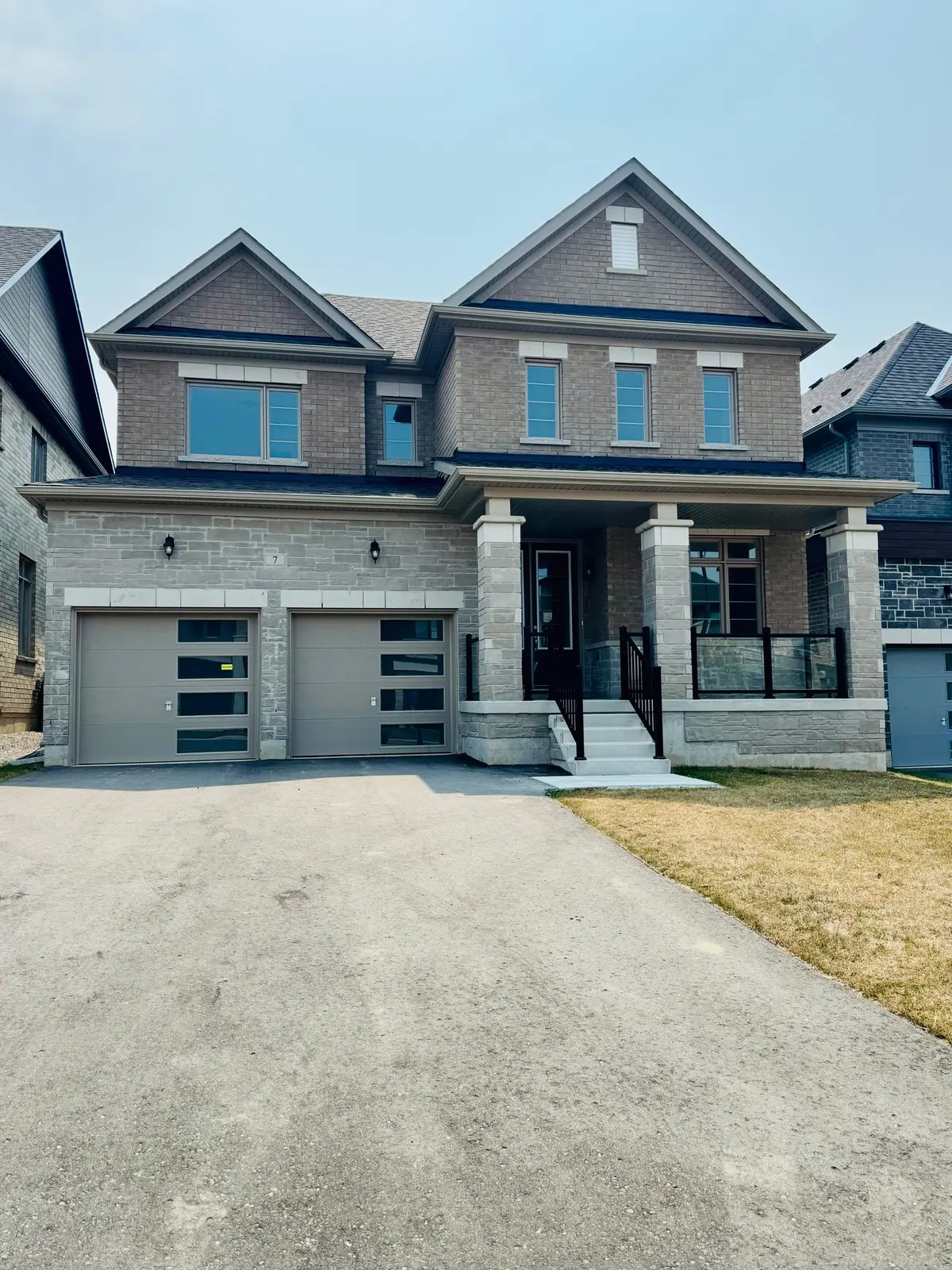 7 Daffodil RD, Springwater, ON L9X 2C5