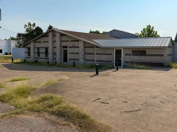 Palestine, TX 75801,1701 W Palestine Avenue