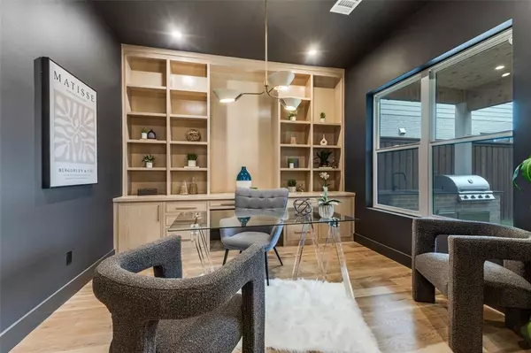 Dallas, TX 75214,7211 Coronado Avenue