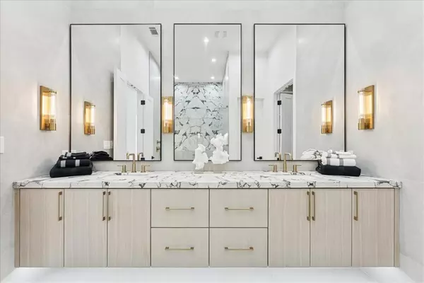 Dallas, TX 75214,7111 Coronado Avenue