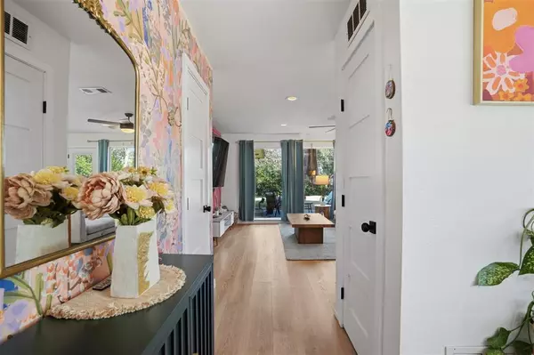 Arlington, TX 76012,1008 Ridgewood Terrace