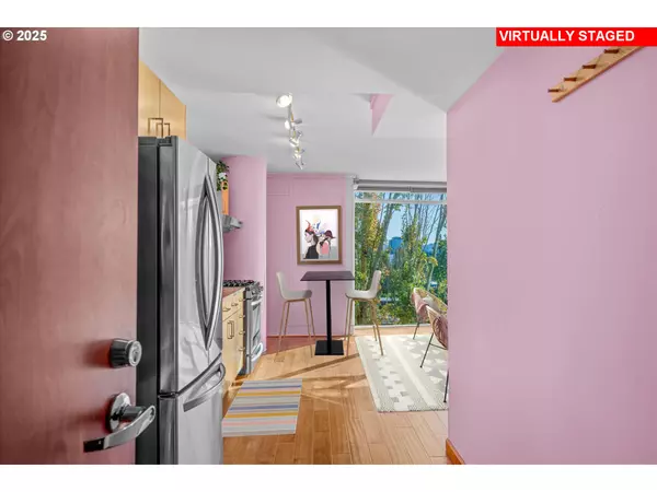 Portland, OR 97232,533 NE HOLLADAY ST #605