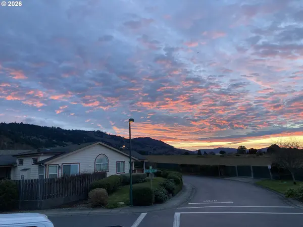 98126 W BENHAM LN #17, Brookings, OR 97415