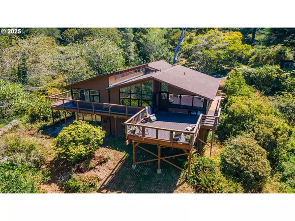 Bandon, OR 97411,705 OHIO AVE NE