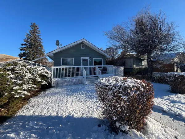 Drumheller, AB T0J0Y1,88 Poplar ST