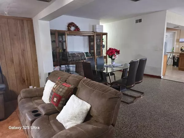 Miami, FL 33168,446 NW 119th St