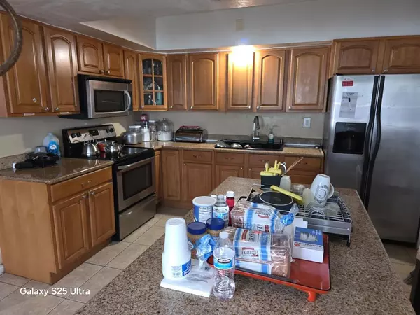 Miami, FL 33168,446 NW 119th St