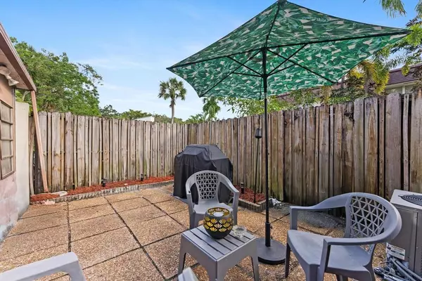 3320 Simms St #11C, Hollywood, FL 33021