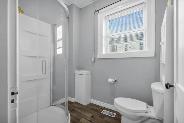 St. Thomas, ON N5R 2Z9,122 Centre ST #2