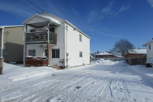 1117 Cumberland ST, Cornwall, ON K6J 4K3