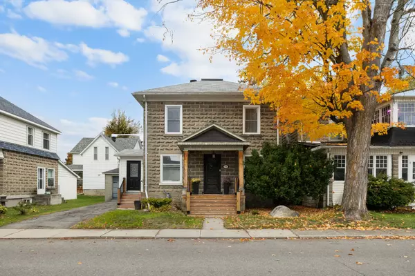 Prescott, ON K0E 1T0,584 Jessup ST