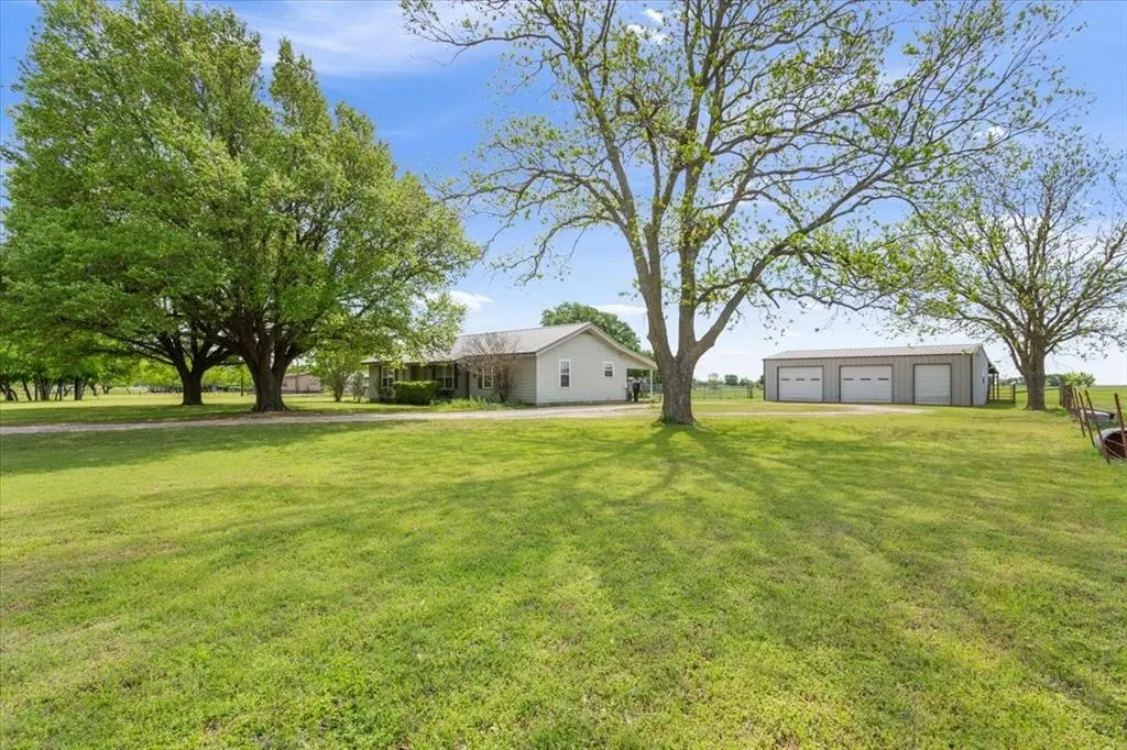 2936 Bode Road, West, TX 76691