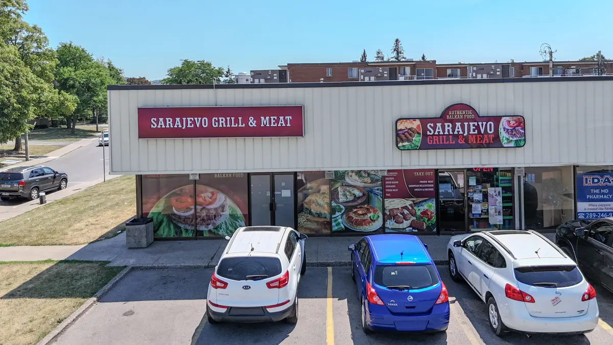 754 Queenston RD #1 & 2, Hamilton, ON L8G 1A4