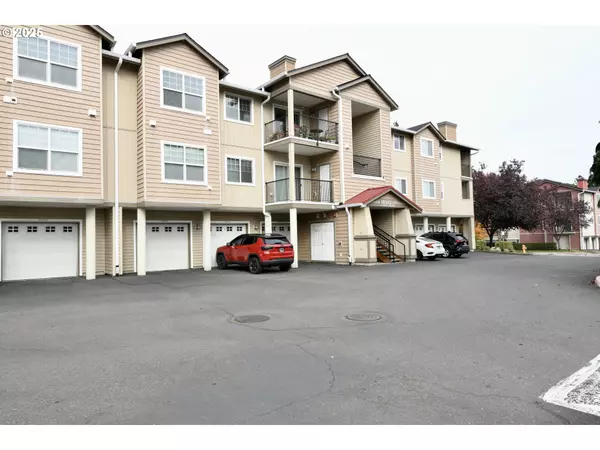 Hillsboro, OR 97006,10734 NE HOLLY ST #307