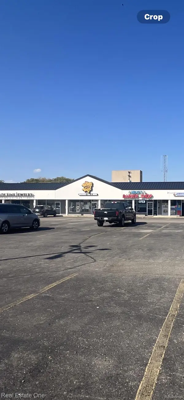 34204 Van Dyke, Sterling Heights, MI 48312