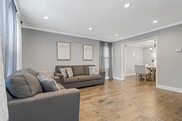 303 Hopewell Street, Grand Prairie, TX 75052