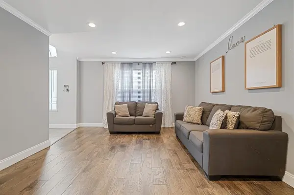 303 Hopewell Street, Grand Prairie, TX 75052