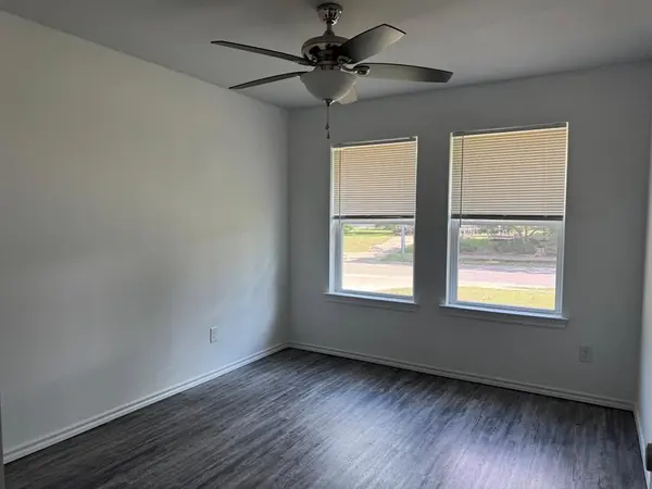 Commerce, TX 75428,800 Sycamore Street #101