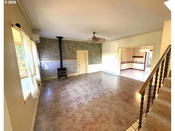 200 S ADAMS ST, Coquille, OR 97423