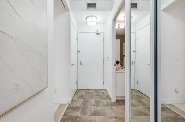 215 Fort York BLVD #702, Toronto C01, ON M5V 4A2