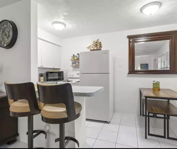 Fort Lauderdale, FL 33304,820 NE 16th Ave #4