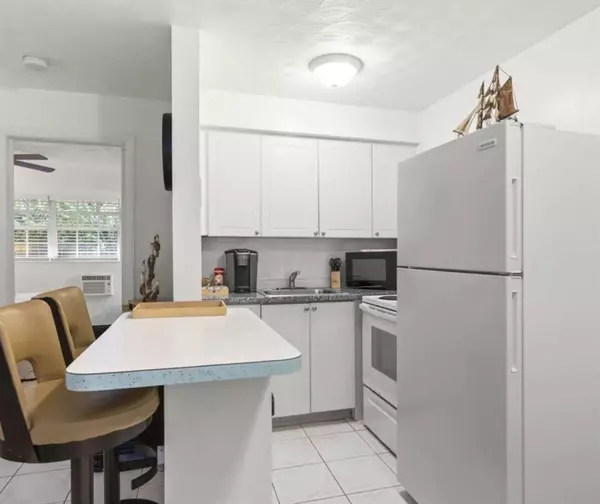 Fort Lauderdale, FL 33304,820 NE 16th Ave #4