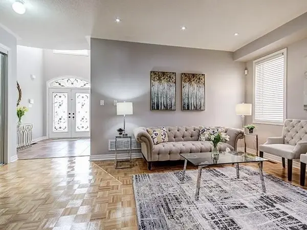 4 Cairnburg DR, Brampton, ON L6P 1X3