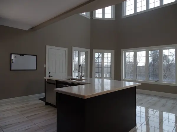 Brampton, ON L6Y 3A5,24 Llyod Sanderson DR