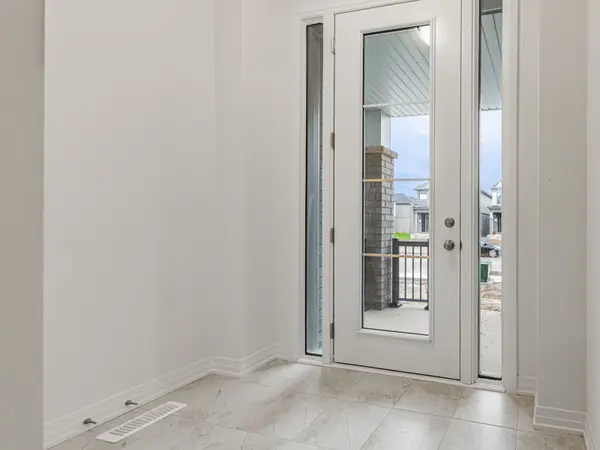 Hamilton, ON L0R 1C0,127 Soules SQ