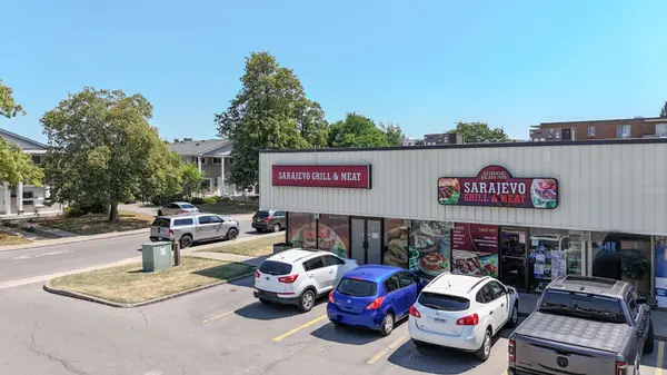 754 Queenston RD #1 & 2, Hamilton, ON L8G 1A4